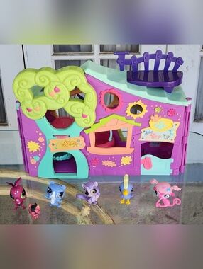 Littlest Pet Shop LPS Clubhouse 2007 Purple Playset, Some White Spots Check Pics